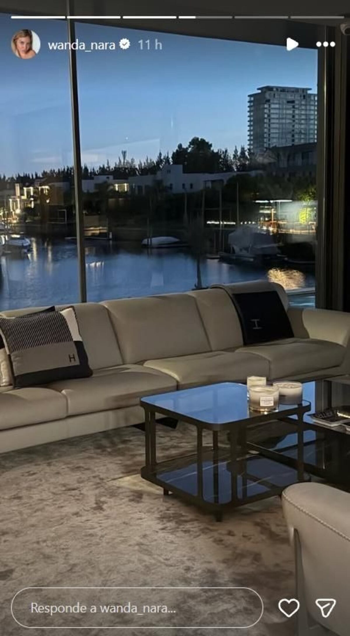 Wanda Nara mostró su nuevo living en Nordelta con diseño minimalista y vista directa al río.