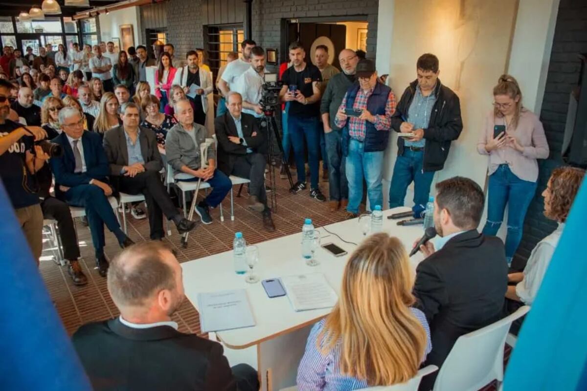 El acto de presentación en Río Tercero, del proyecto que ingresó al Congreso en 2022. (Municipalidad)