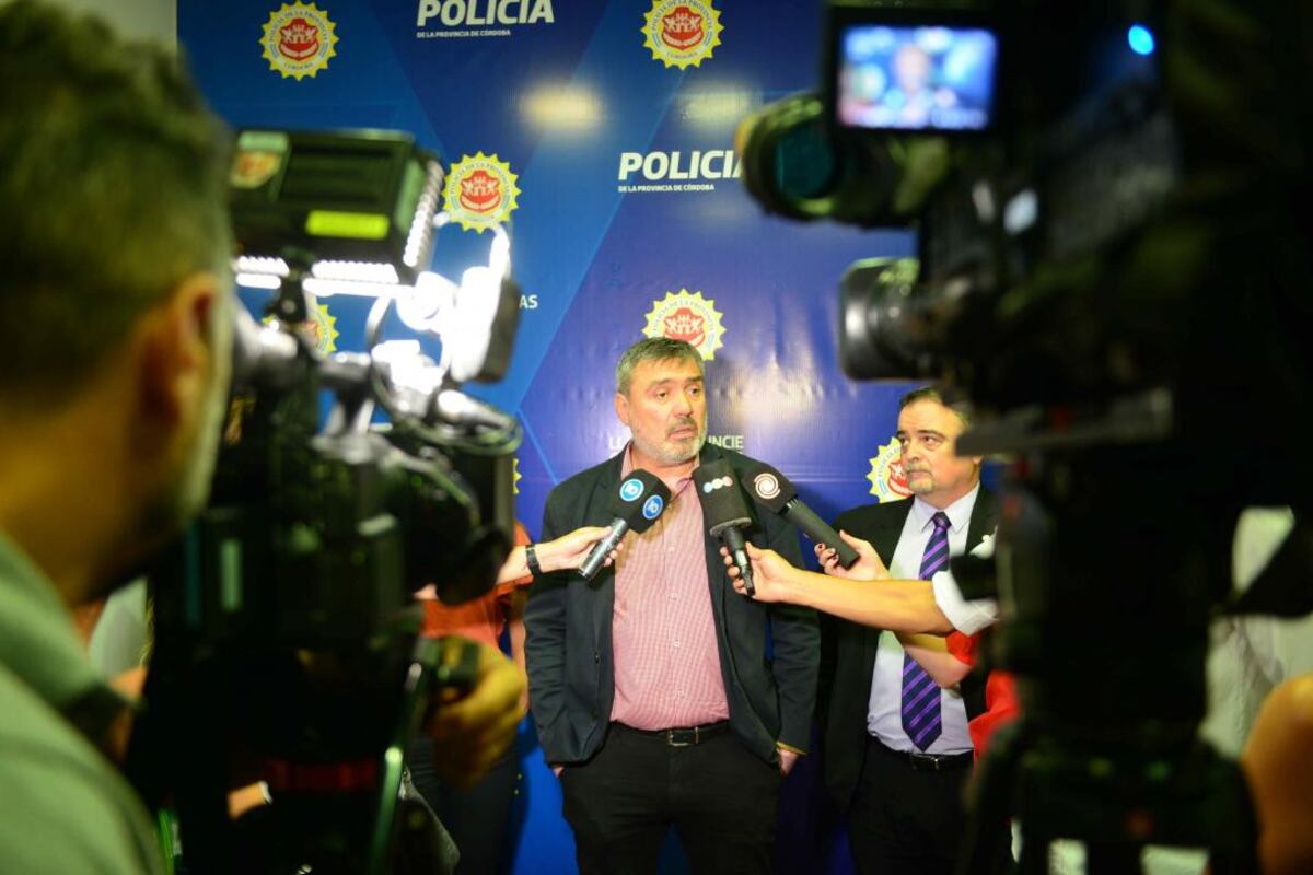 Instructor. En los últimos años, el fiscal Guillermo González ha intervenido en numerosos conflictos sociales. (José Hernández)
