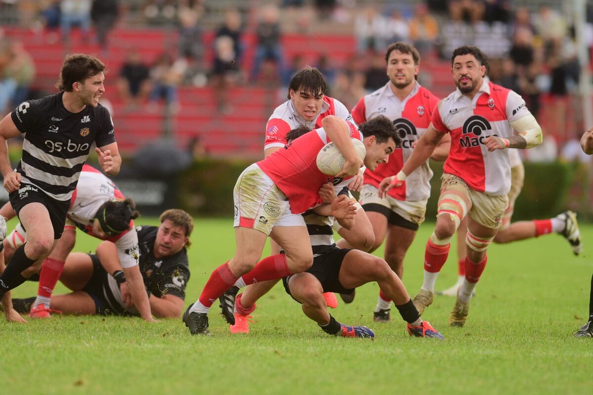 Tala ante Universitario en semifinales. (José Gabriel Hernández / La Voz).