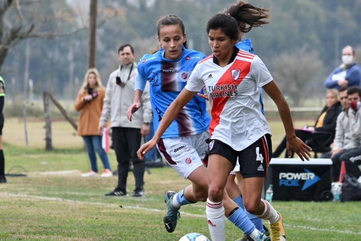 Paulina Gramaglia ante River (UAI Urquiza)
