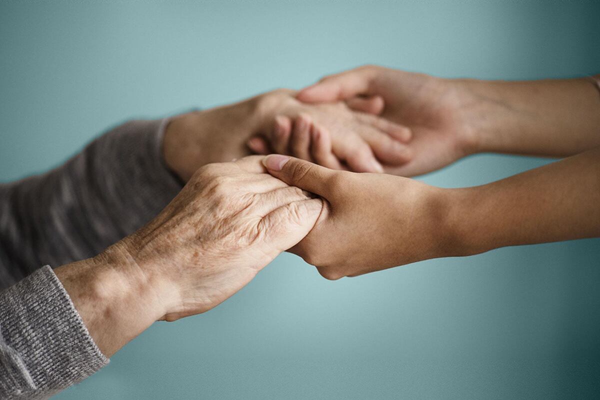 Cuidados. Garantía de salud y bienestar
gracias al trabajo de profesionales en
diversas disciplinas médicas. (Encasa.com.ar)