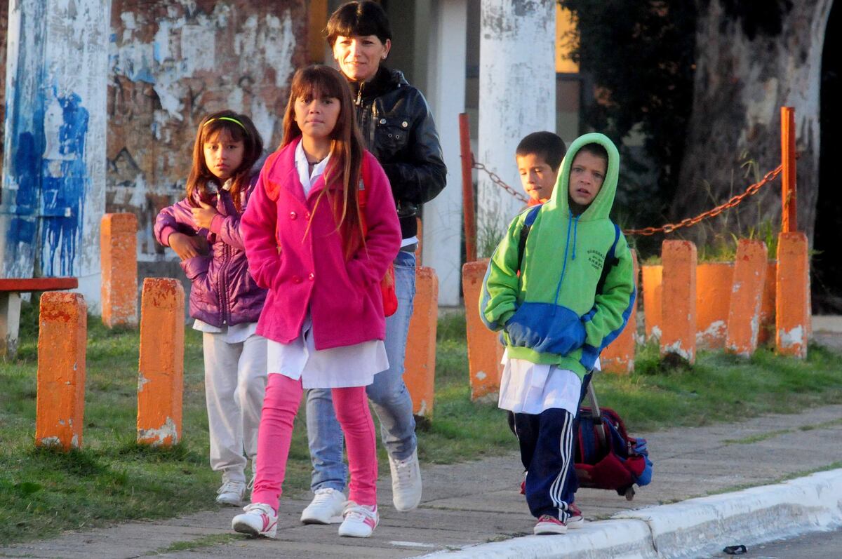 Los chicos vuelven a clases esta semana y es importante acompañarlos en el proceso. (La Voz).
