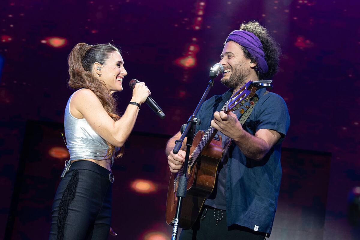 Soledad Pastorutti y Raly Barrionuevo fueron algunos de los artistas que engalanaron el Martín Fierro.