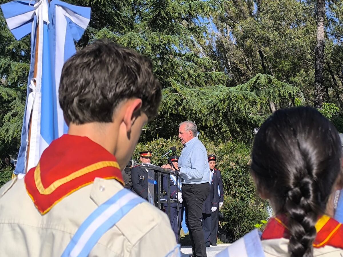 Acto y misa por los 30 años de las explosiones. Habla el entonces jefe de bomberos voluntarios de la ciudad, Daniel Bergesio (La Voz)