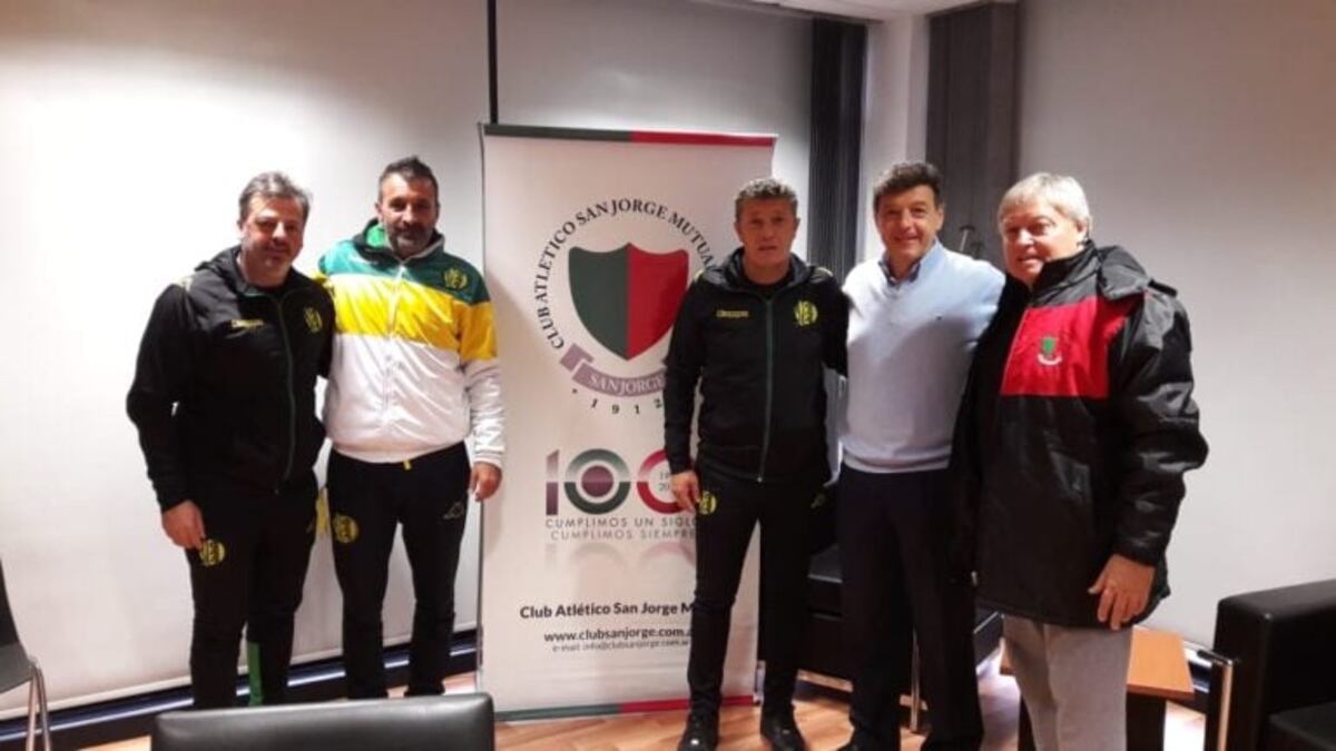 Fabio Radaelli y Pablo Kratina. Ambos trabajaron juntos en Huracán. Aldosivi, River, entre otros. El cordobés ex delantero de Belgrano y Racing es un cazatalentos reconocido.