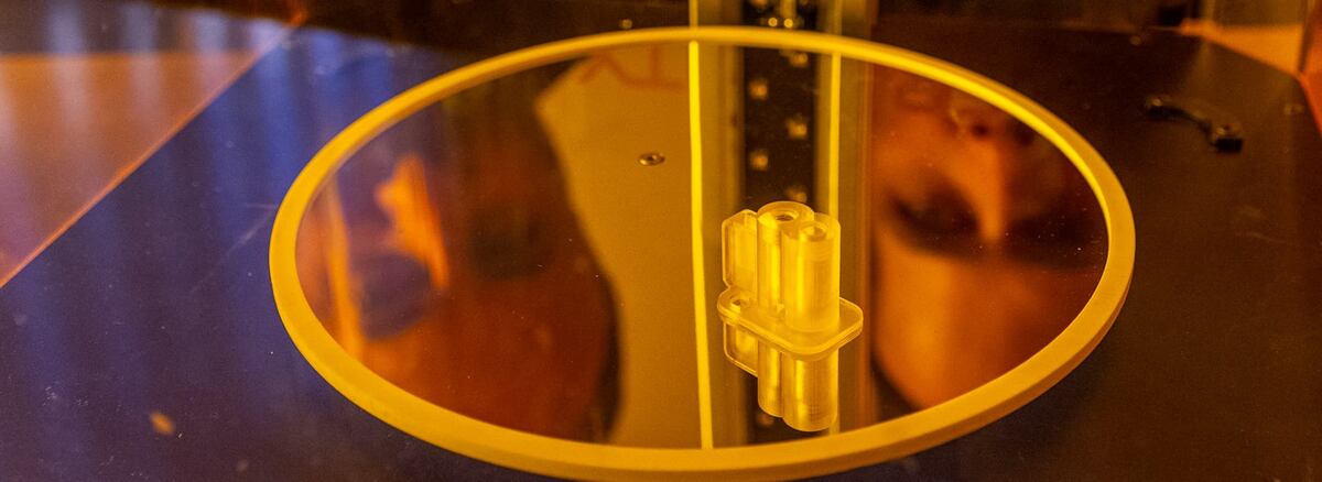El proyecto de Gameet se basa en un microdispositivo impreso en 3D que emula los procesos naturales de selección y maduración de los espermatozoides. (Unciencia)