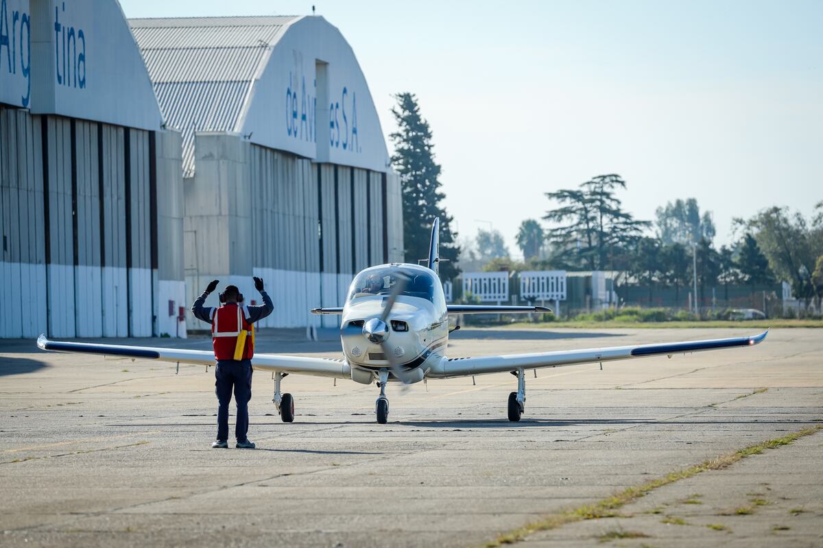 Fadea: avión IA-100B, el nuevo entrenador básico y acrobático destinado a la Fuerza Aérea Argentina. (Fadea)