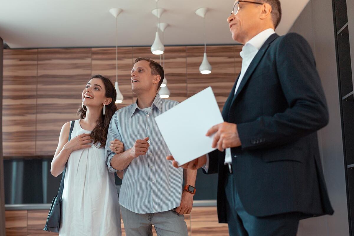 El entorno colaborativo valora y respeta las aportaciones individuales, lo que permite crear equipos motivados que intercambian experiencias y conocimientos a efectos de proporcionar una mejor atención a la clientela.