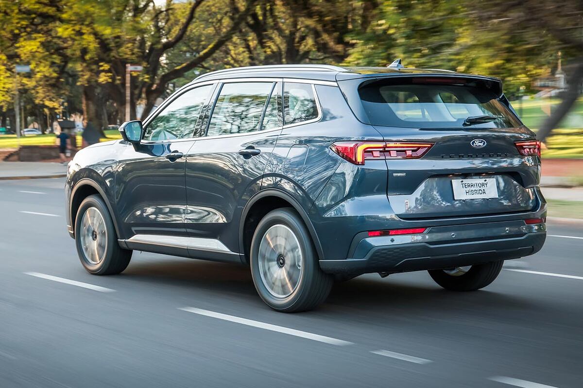 La potencia combinada que ofrece el motor naftero con el eléctrico es de 245 CV, con un torque máximo de 545 Nm.