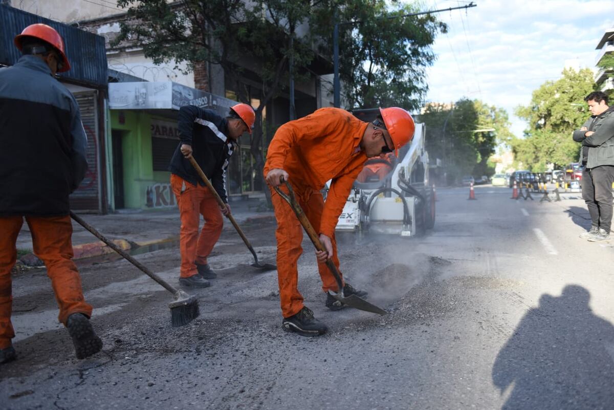 Operativo de limpieza y bacheo tras las lluvias en la ciudad de Córdoba. (Municipalidad de Córdoba)