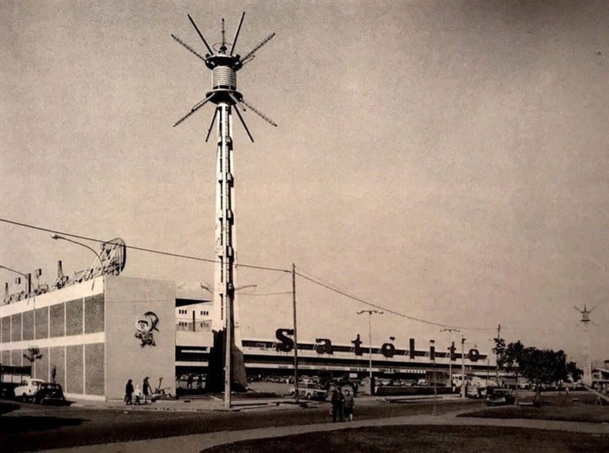Satélite. Uno de los primeros hipermercados de la Argentina.