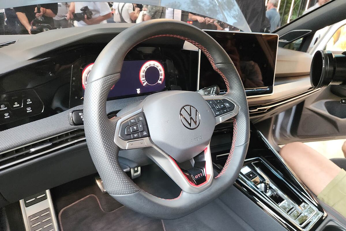 El interior del nuevo Golf combina la deportividad con la tecnología en sus dosis justa.