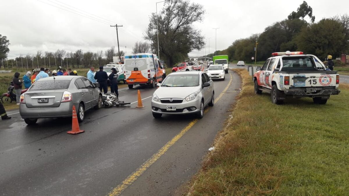 Un siniestro vial ocurrido este lunes en la ruta E-53, jurisdicción de la Municipalidad de Unquillo. (Defensa Civil Unquillo)