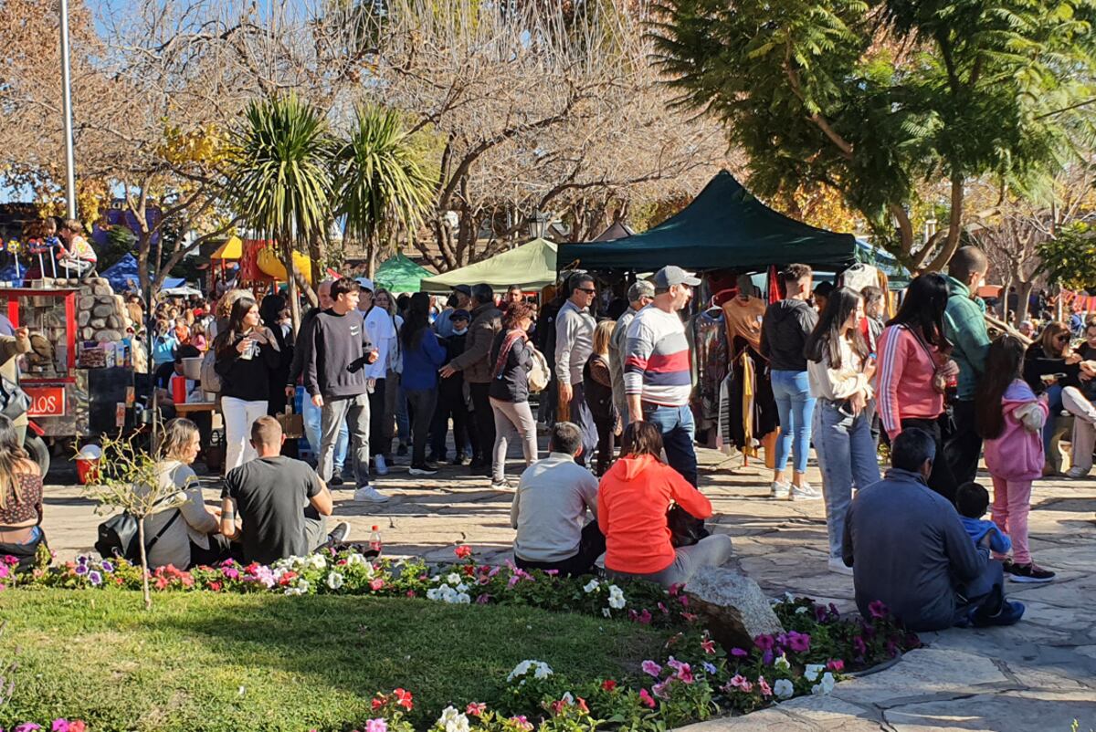 La feria artesanal de Villa de las Rosas, un clásico del valle de Traslasierra. (La Voz)