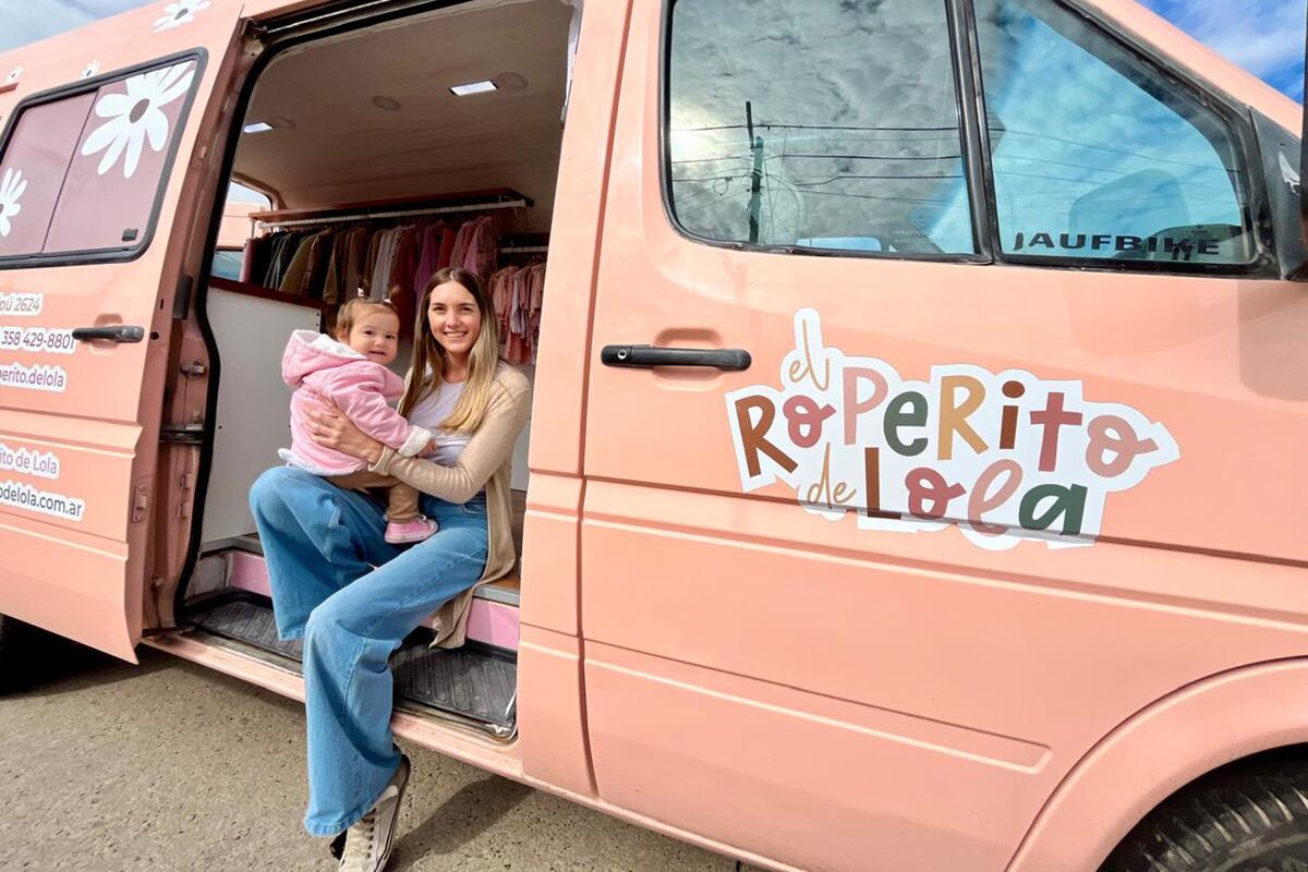 Río Cuarto. Cintia Palacios, dueña del emprendimiento “El roperito de Lola” (Tomy Fragueiro/La Voz).