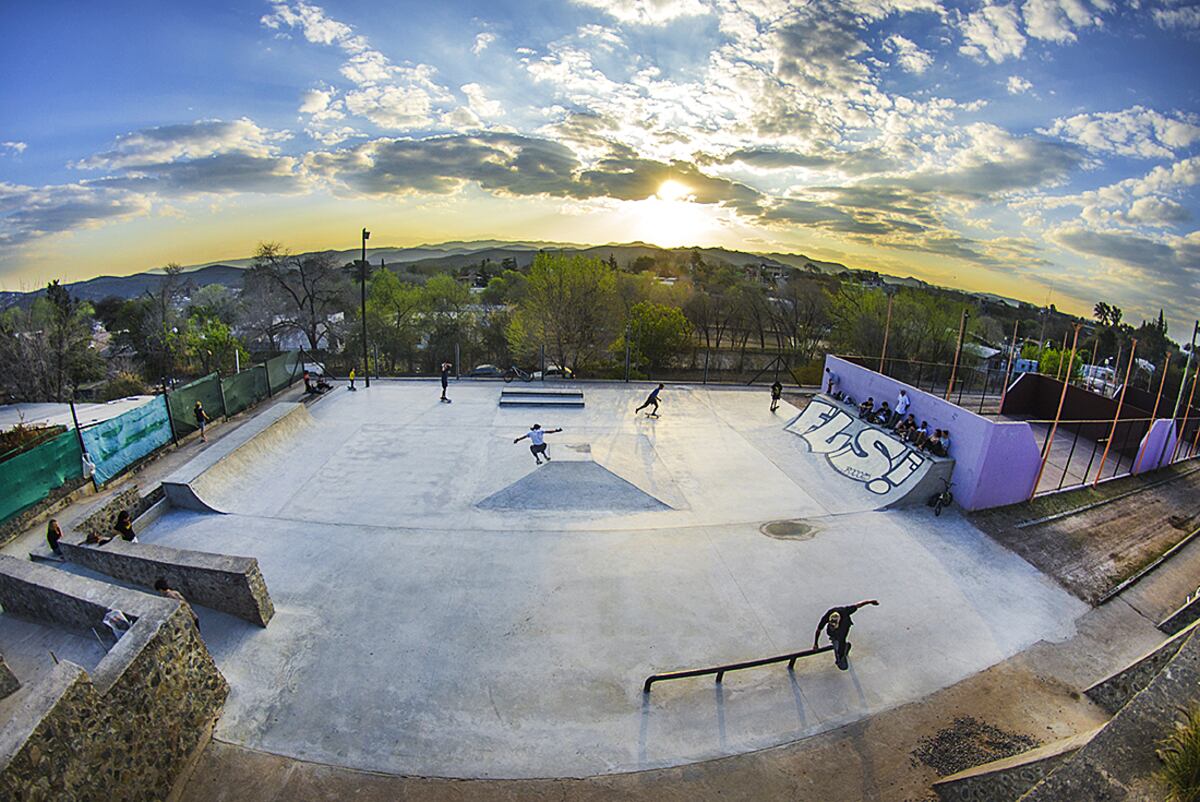 Polideportivo. (Foto: Gon Núñez)