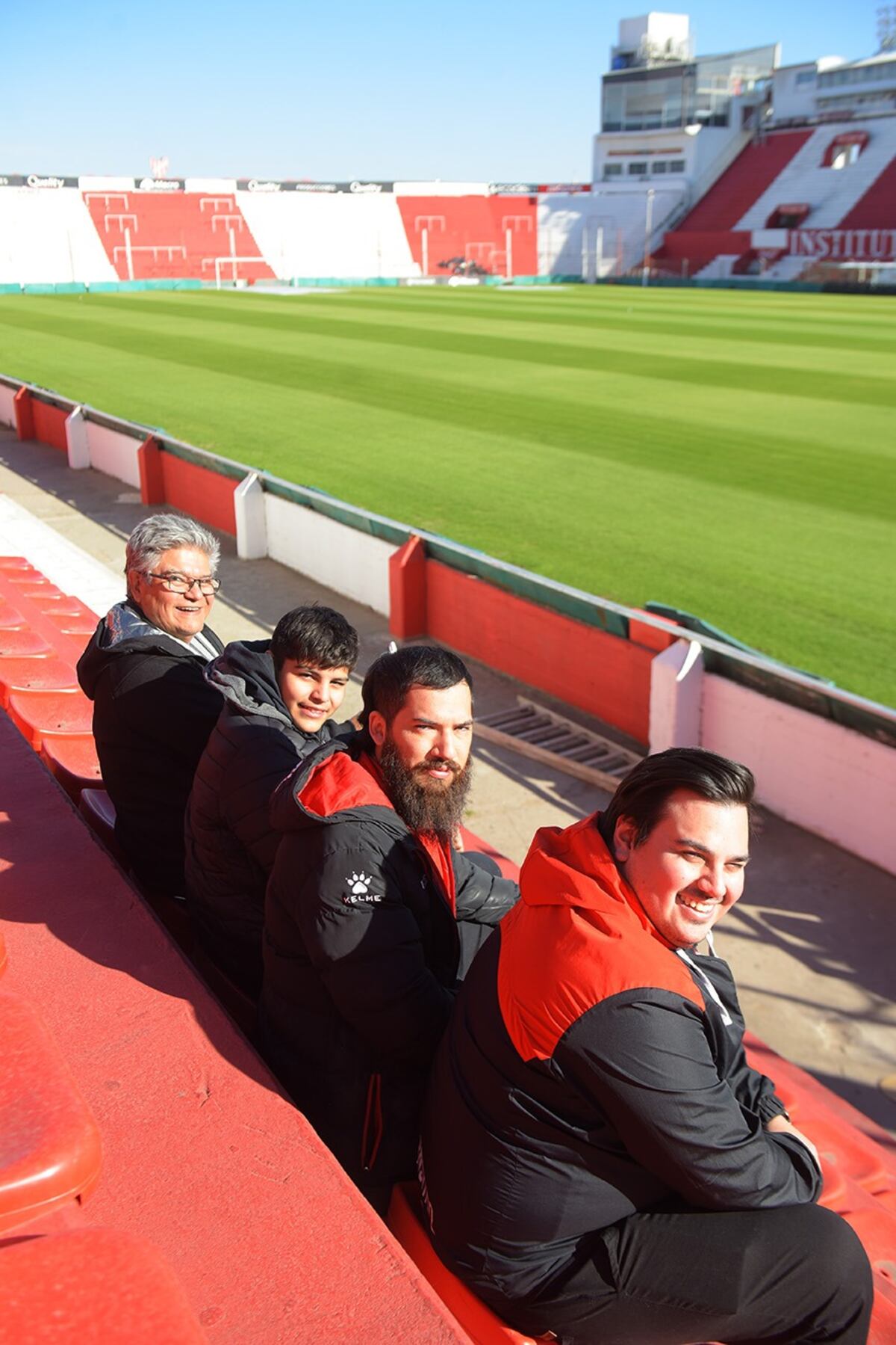 Los socios de Instituto agotaron la Preferencial, la tribuna sin alambrado que tiene el Monumental. (José Gabriel Hernández / La Voz).