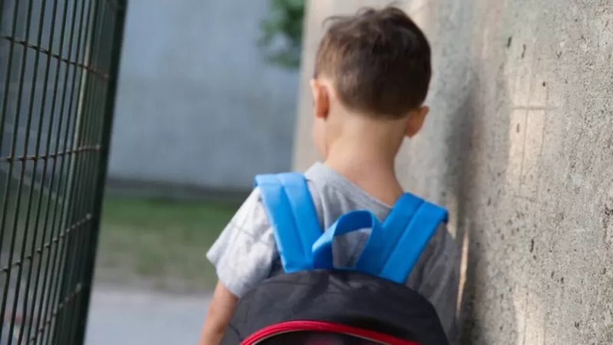 Entre un 15 y un 20% de los estudiantes sufre hostigamientos semanales por sobrenombres o burlas relacionadas con su aspecto físico. (imagen ilustrativa).