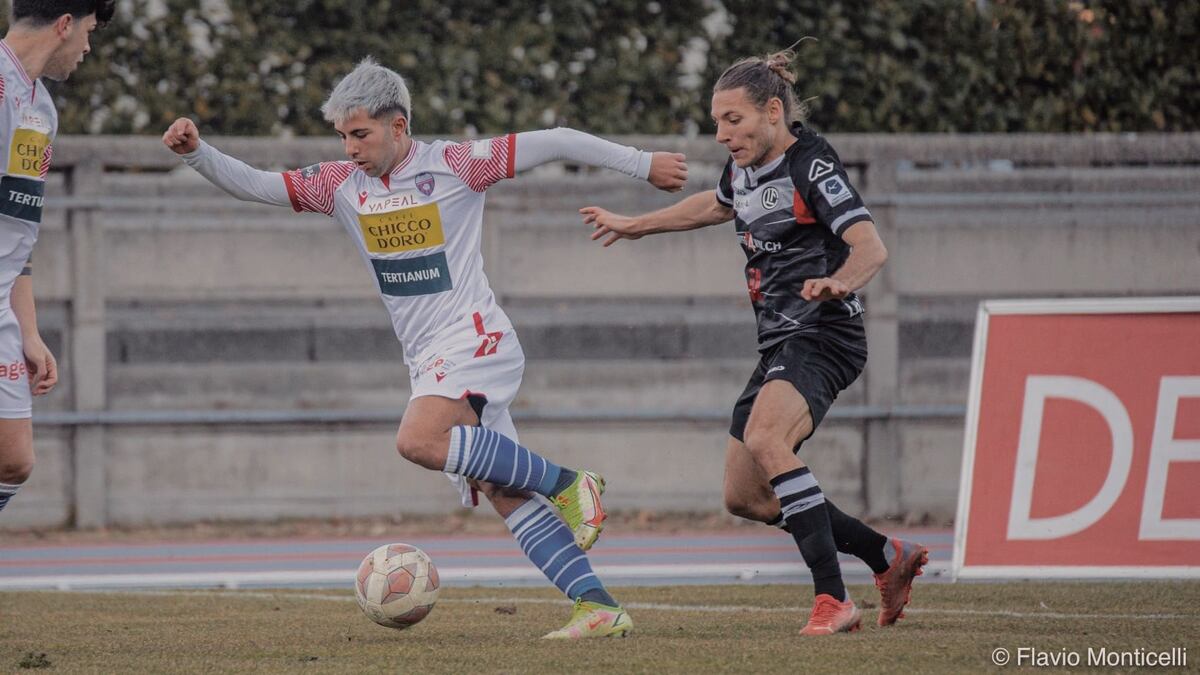 Felipe Ronchetti, jugador de la reserva de Instituto con pasado en Europa. (Gentileza Felipe Ronchetti).