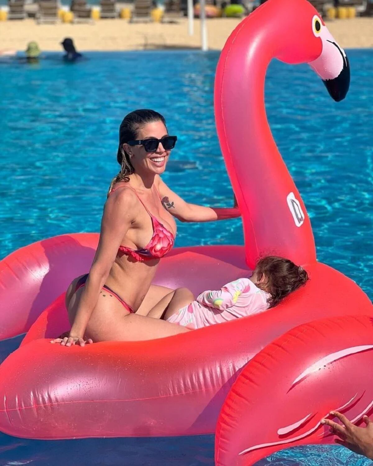 El furioso descargo de Virginia Gallardo tras las críticas recibidas por mostrarse en bikini con su hija.