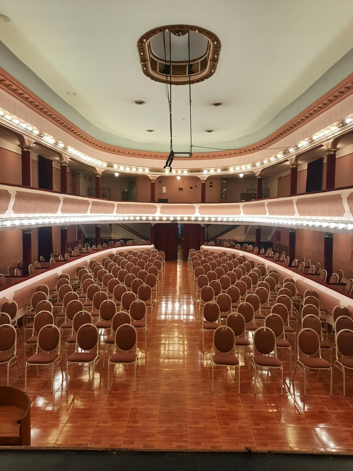 Oncativo tiene un enorme potencial turístico: además de sus tradicionales encurtidos, destaca por la historia del lugar, sus museos y un dinosaurio. (Fotos: Marina Perassi)