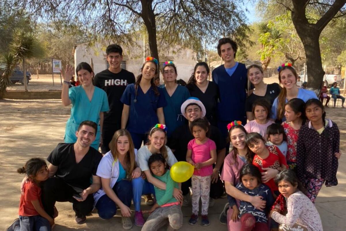 En 2022, 13 estudiantes de medicina fueron parte de la misión.