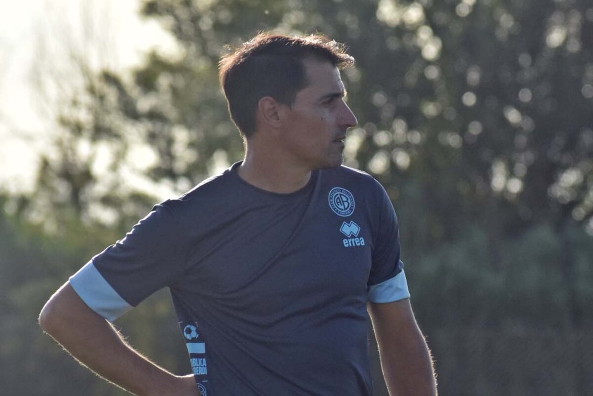 Sobre un duelo con Talleres, Guillermo Farré: "El clásico no pasa sólo por una apreciación mía, sino por una cuestión política de los clubes que puedan llegar a ponerse de acuerdo". (Prensa Belgrano)