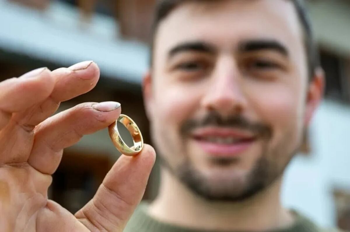 El anillo.