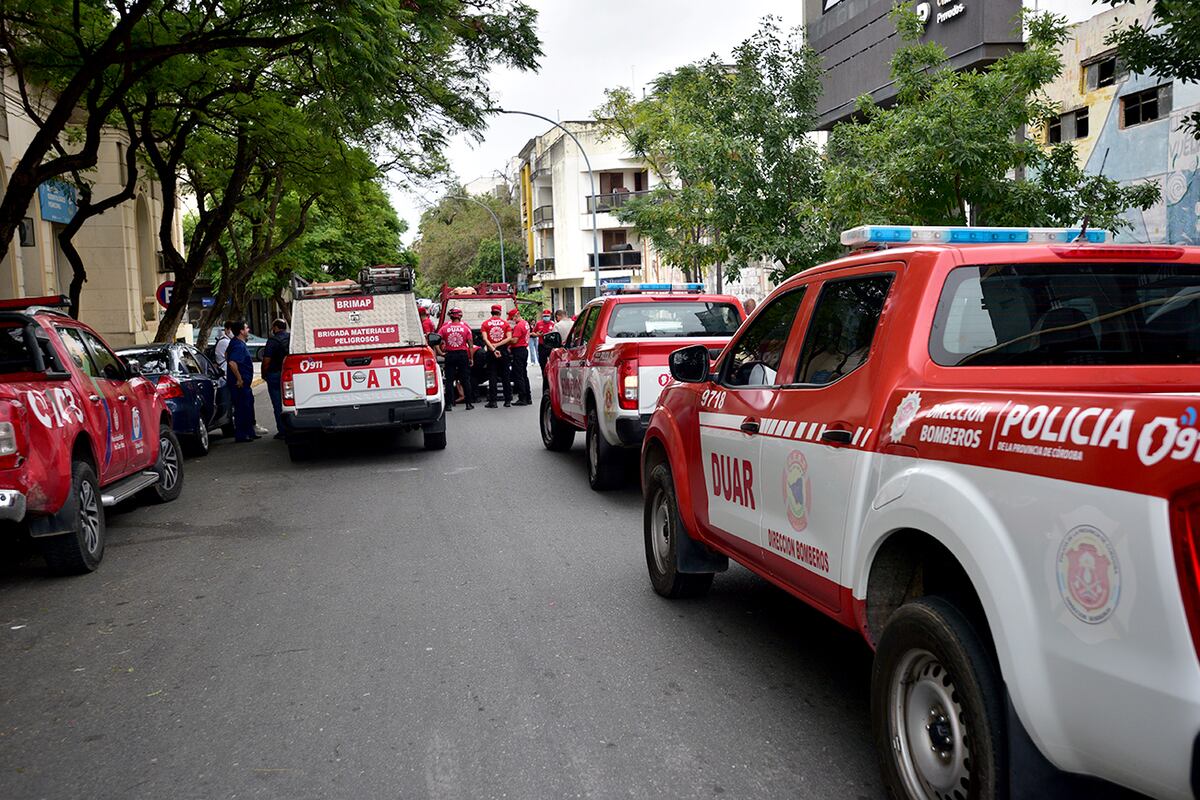 El DUAR en el Centro Odontológico Municipal de Bº Centro, donde se habría liberado una sustancia química que causó malestar en varias personas. (Pedro Castillo / La Voz)