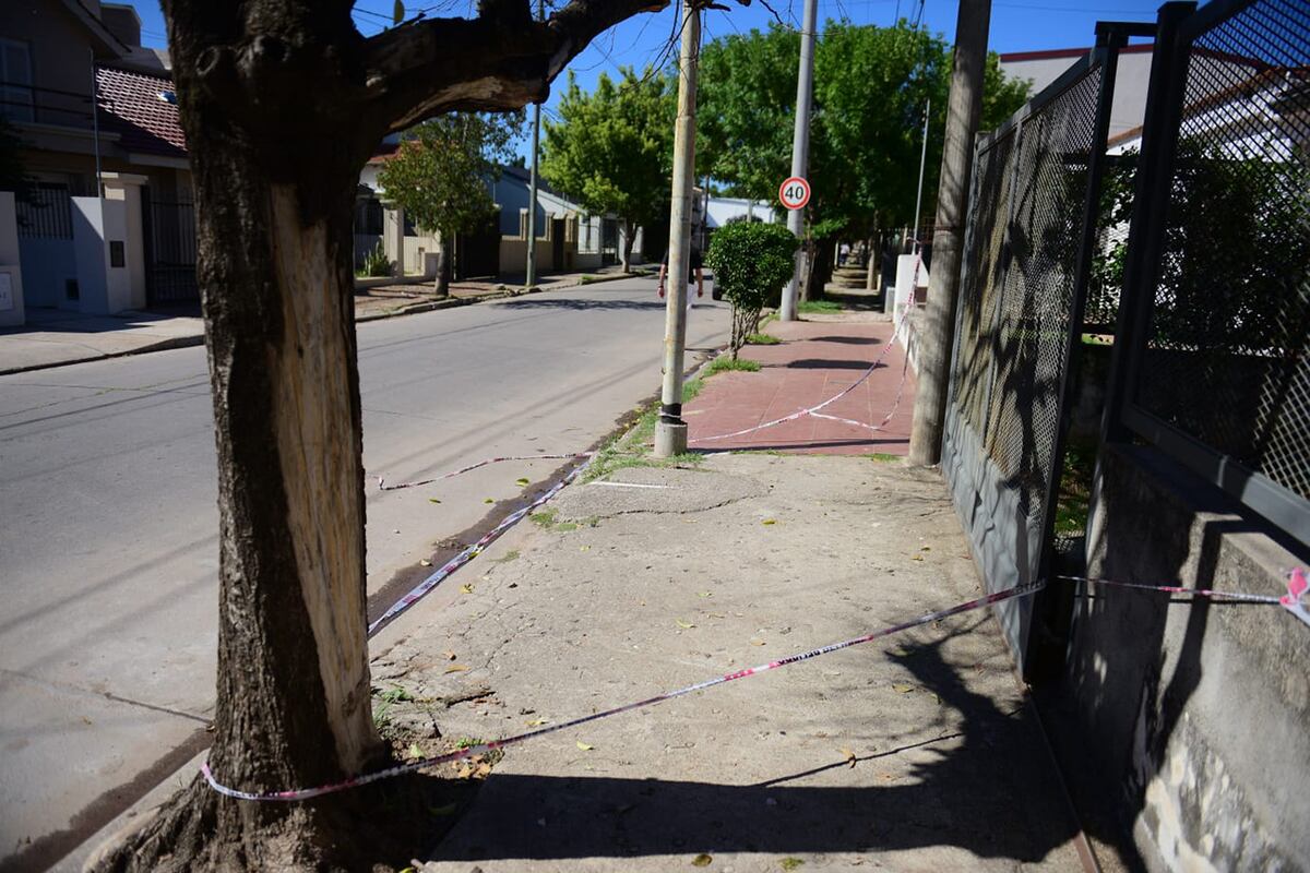 Robo y muerte de asaltante en Cirilo Correa 371-400, Barrio Teodoro Fels. (José Gabriel Hernández/la Voz)