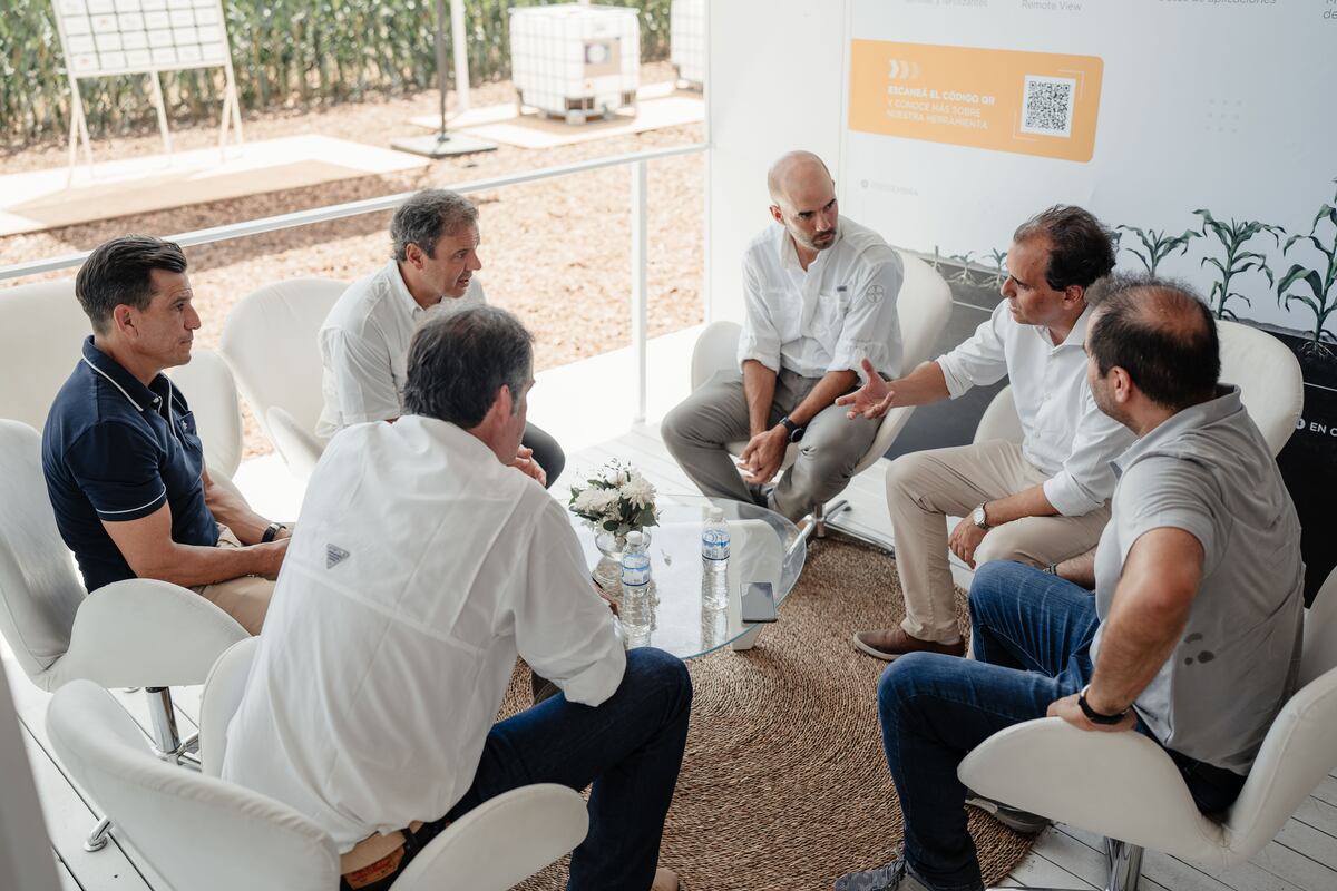 San Nicolás. Llamosas en la muestra Expoagro firmó un acuerdo con Crea (Gentileza).