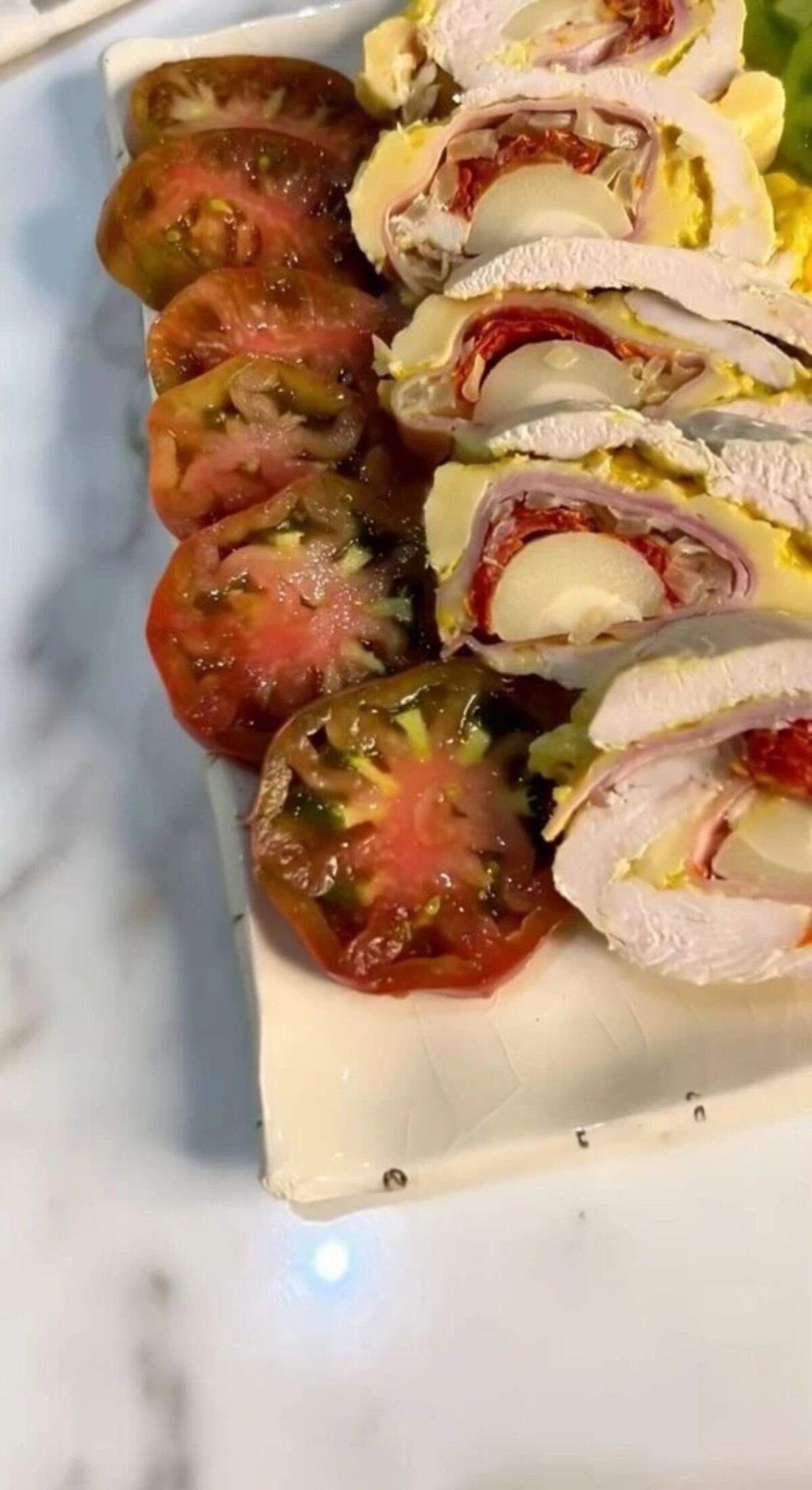 Receta de pollo relleno fácil: el paso a paso de Jimena Monteverde para un plato gourmet y rendidor