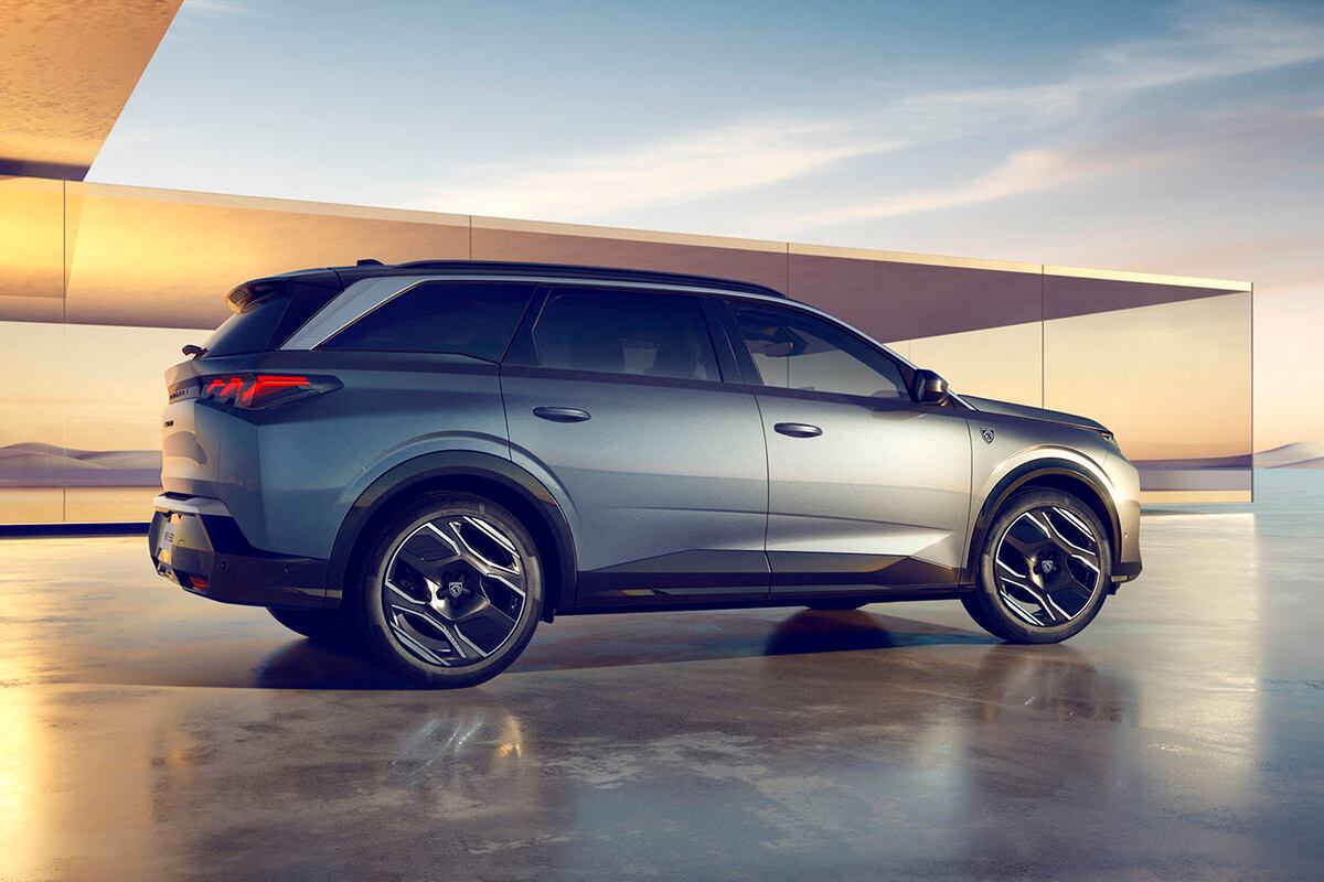 El Peugeot 5008 cuesta U$S 56.300, mientras que el 3008 tiene un valor de U$S 53.200.