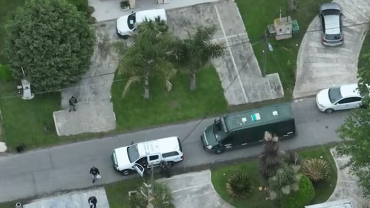 El sindicado líder de la organización fue detenido en el country Terralagos de Canning.