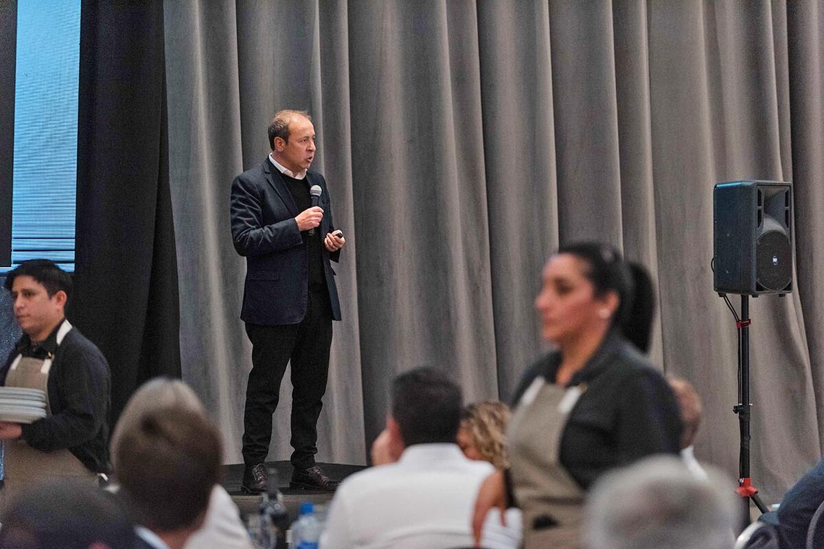 Guillermo Oliveto ofreció una disertación durante el almuerzo exclusivo realizado en la primera jornada de Proyectar Córdoba 2025.