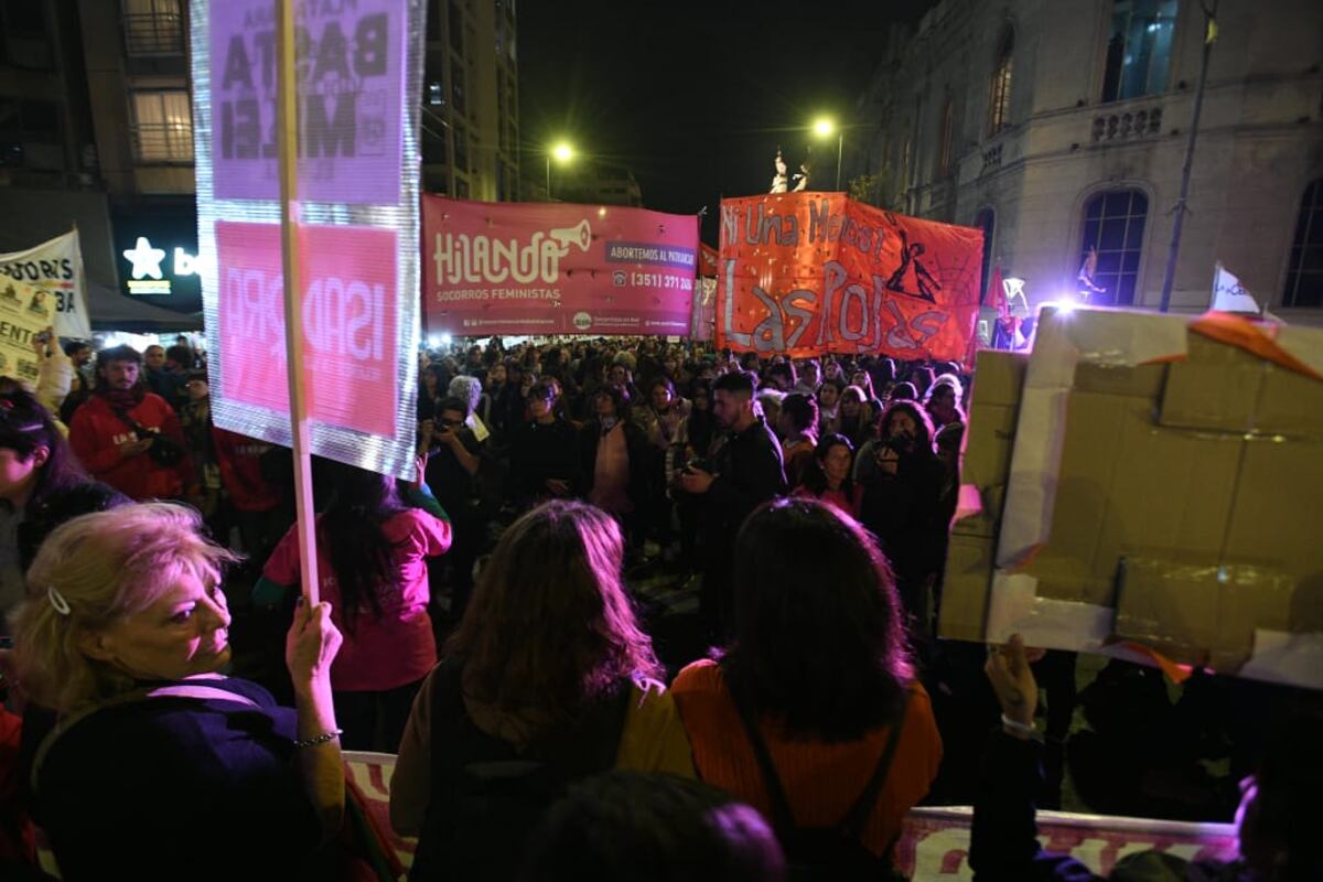 Córdoba. A 10 años del primer Ni Una Menos, la nueva manifestación por las calles del Centro. (Javier Ferreyra / La Voz)