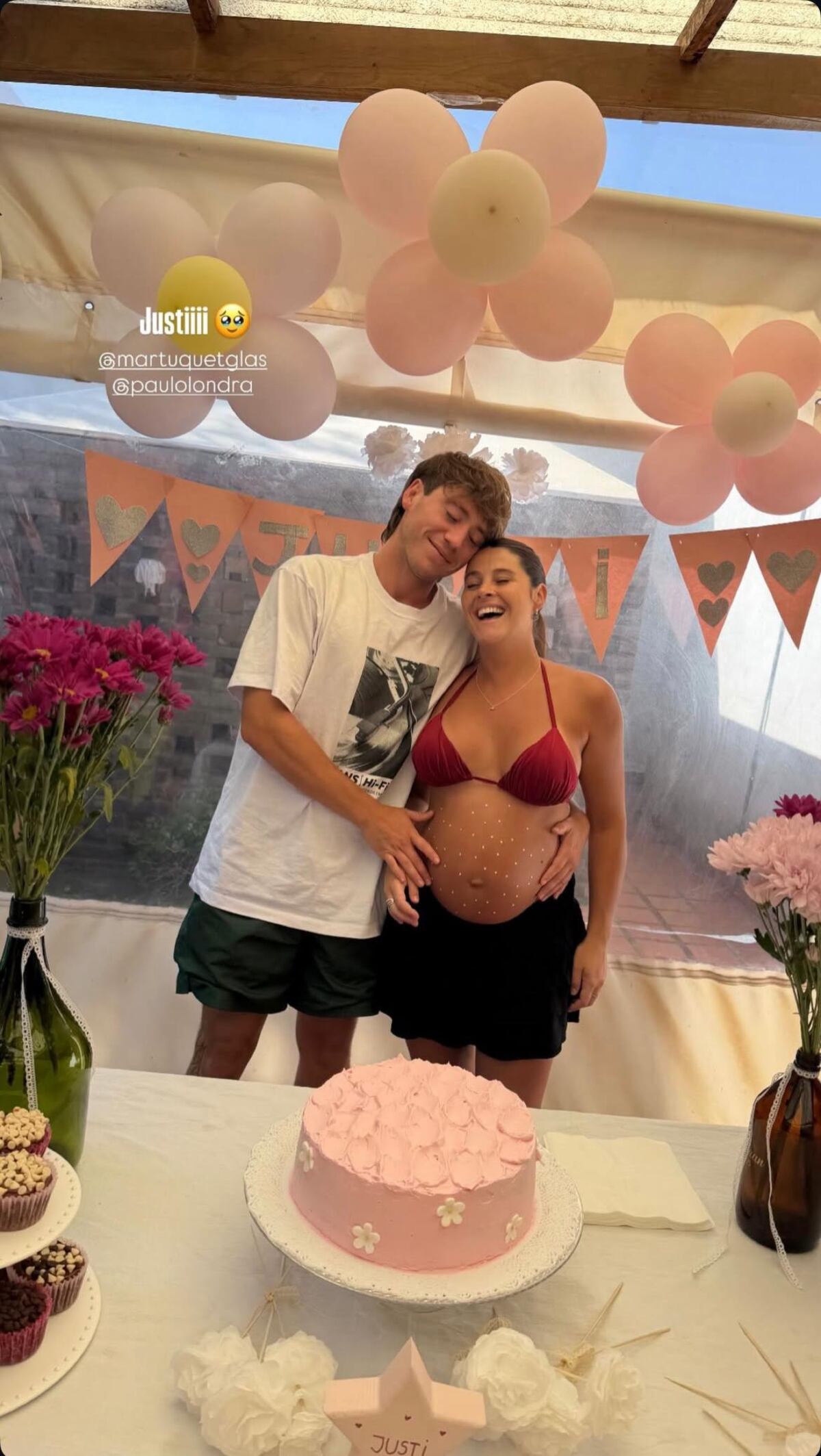 Paulo Londra y Martina Quetglas celebraron el baby shower de su hija: las tiernas fotos de la espera de Justi (Captura de pantalla)
