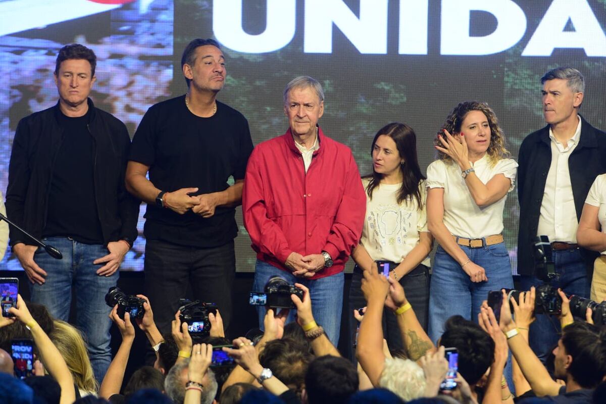 Provincias Unidas. Martín Llaryora y Juan Schiaretti desde el bunker. (José Gabriel Hernández / La Voz)