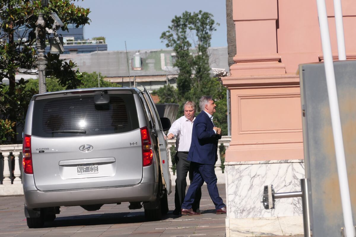 El Gobernador de Córdoba, Martín Llaryora, llega a Casa Rosada a reunirse con Diego Santilli. (Gentileza Clarín)