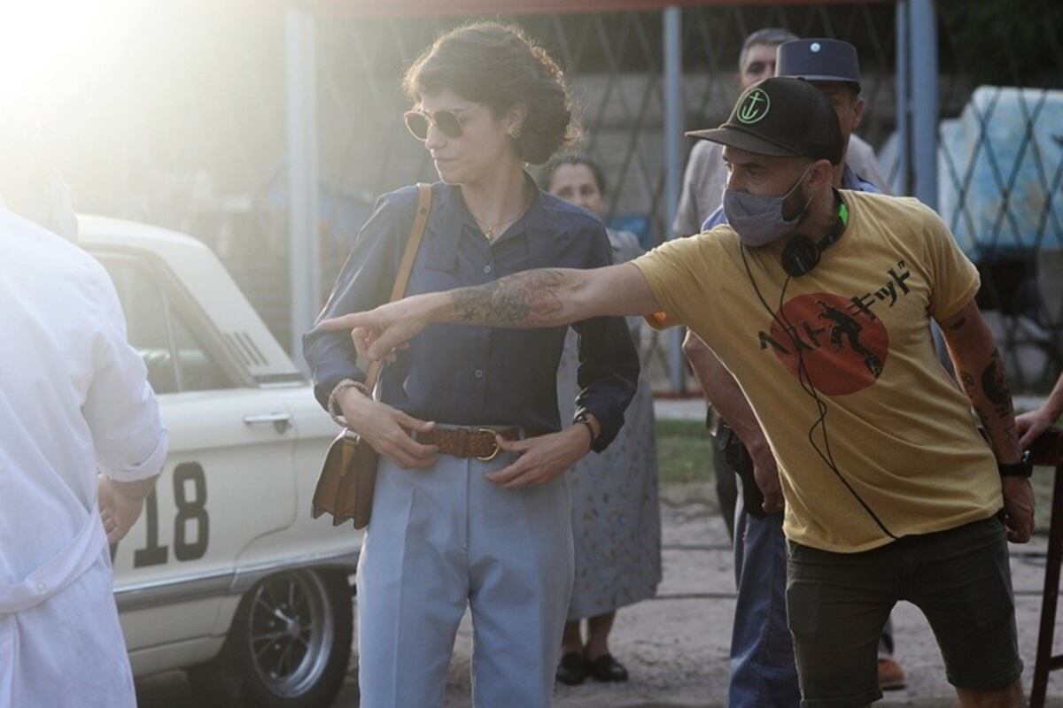 Lucas Combina, en el rodaje de "Un crimen argentino".