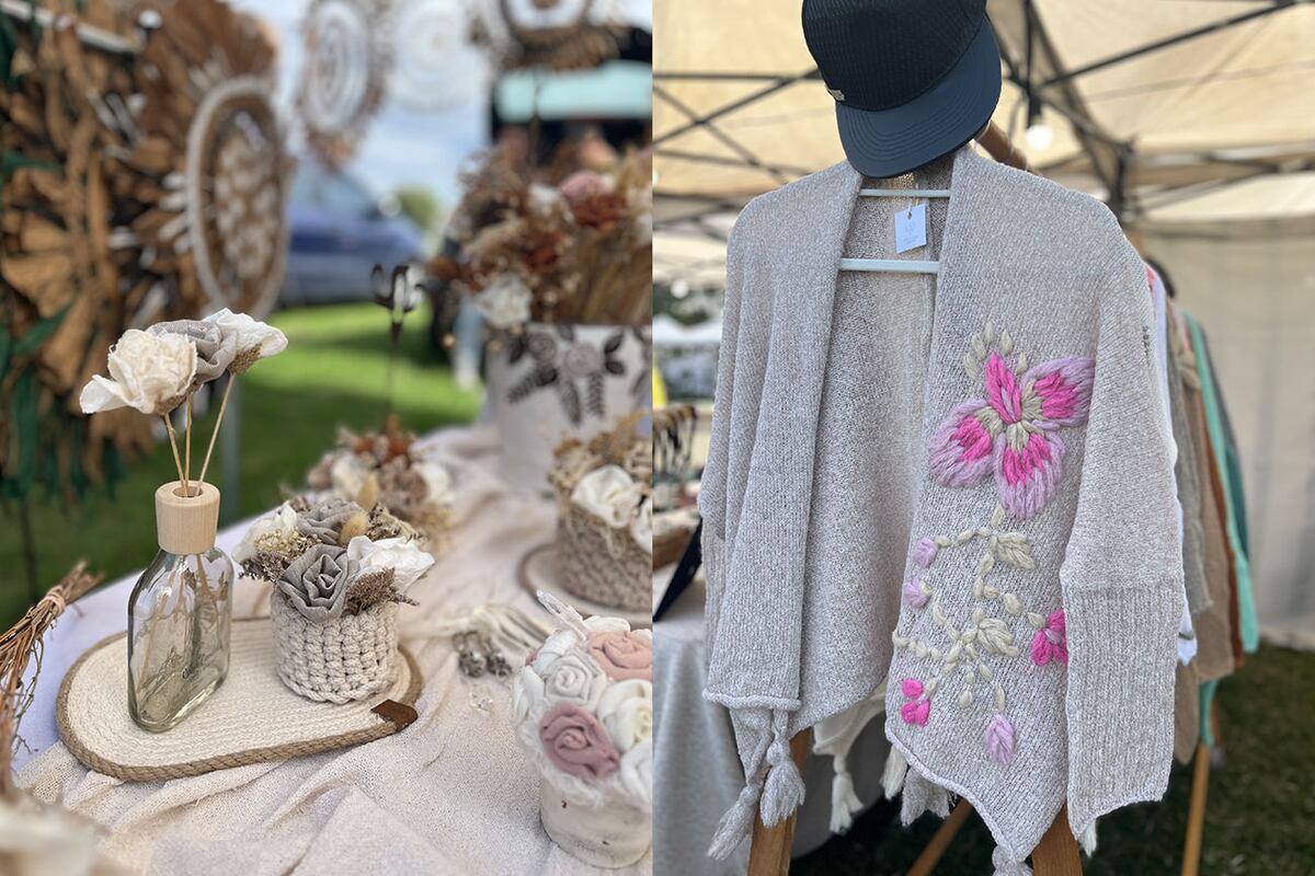 En la feria hay decenas de puestos de diferentes rubros.