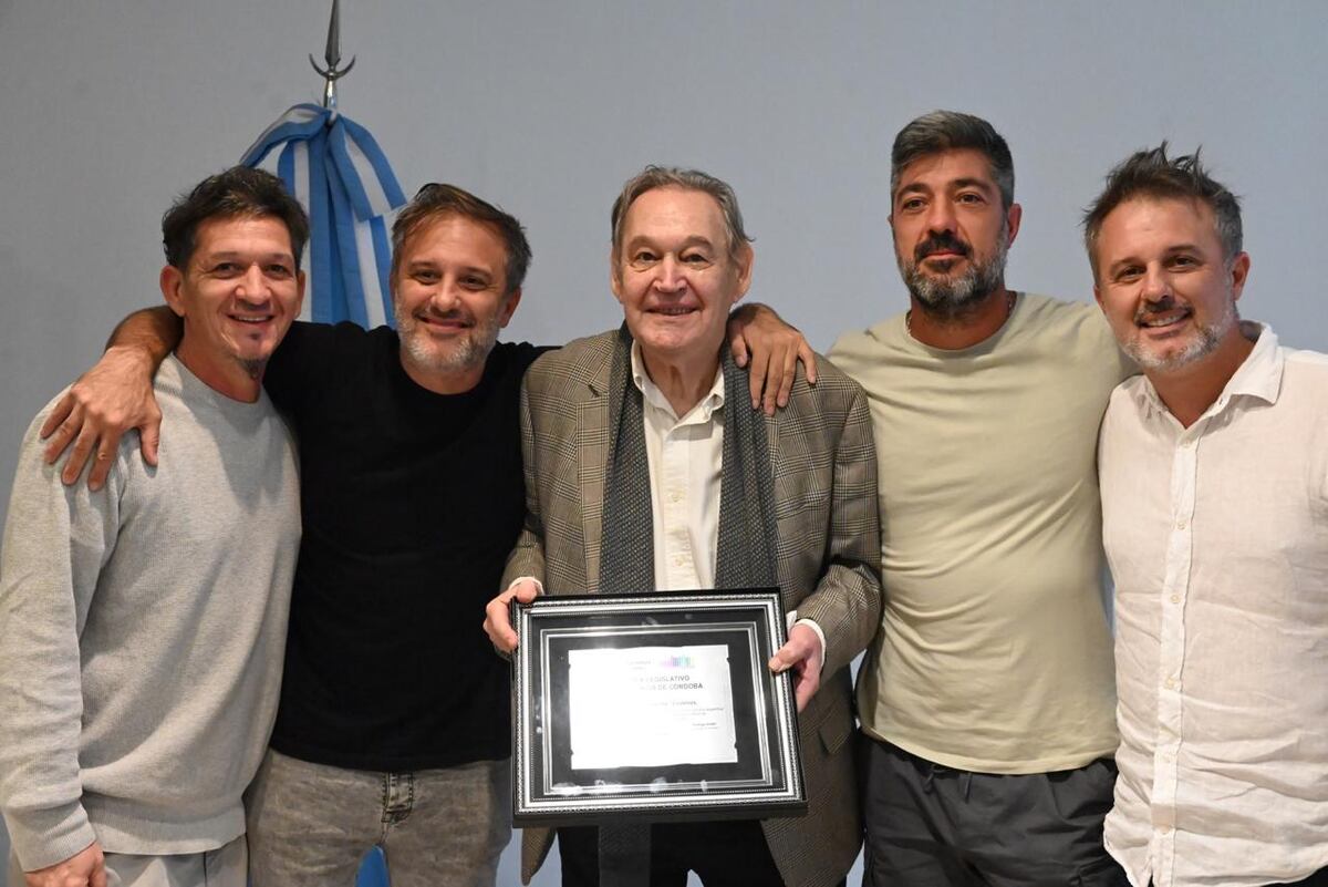 Juan Cisneros, exjugador de básquet, docente, entrenador y periodista. (Prensa Legislatura de Córdoba)