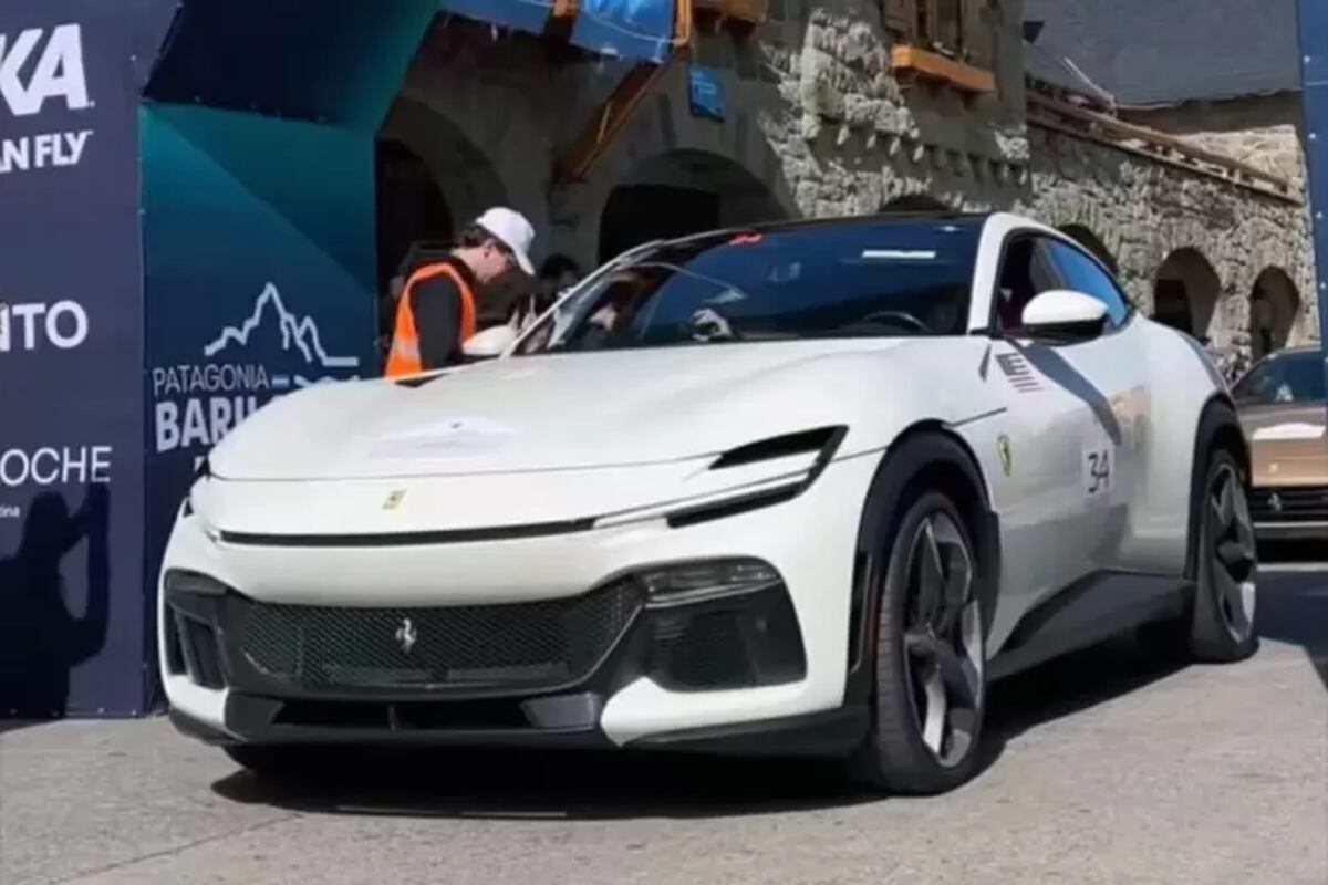 Esta es la Ferrari que terminó destrozada en la travesía que la marca de alta gama realizó en la Patagonia.