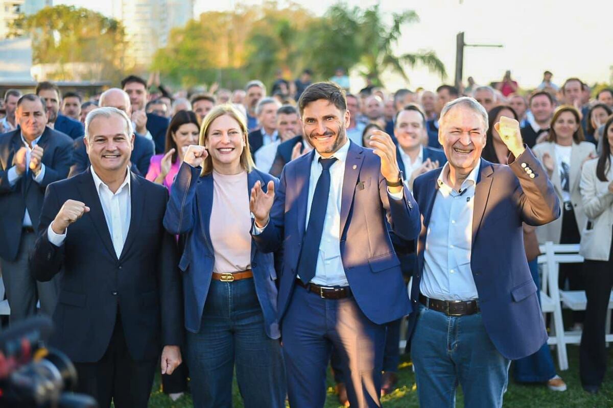 Provincias Unidas. Juan Schiaretti viajó días pasados a Santa Fe para el lanzamiento en esa provincia del nuevo espacio que crearon varios gobernadores.