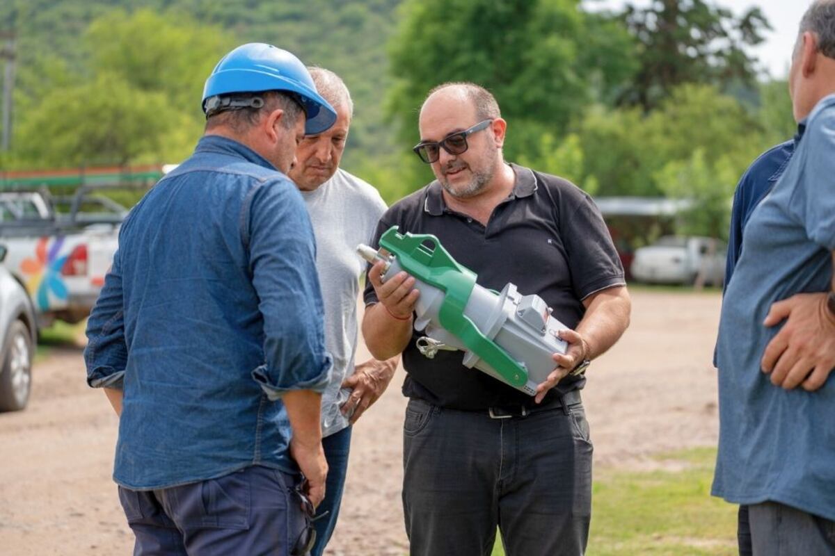 Los reconectadores pueden distinguir entre cargas normales y situaciones de peligro, y cortan la línea, en segundos, cuando detectan una falla. (Provincia)