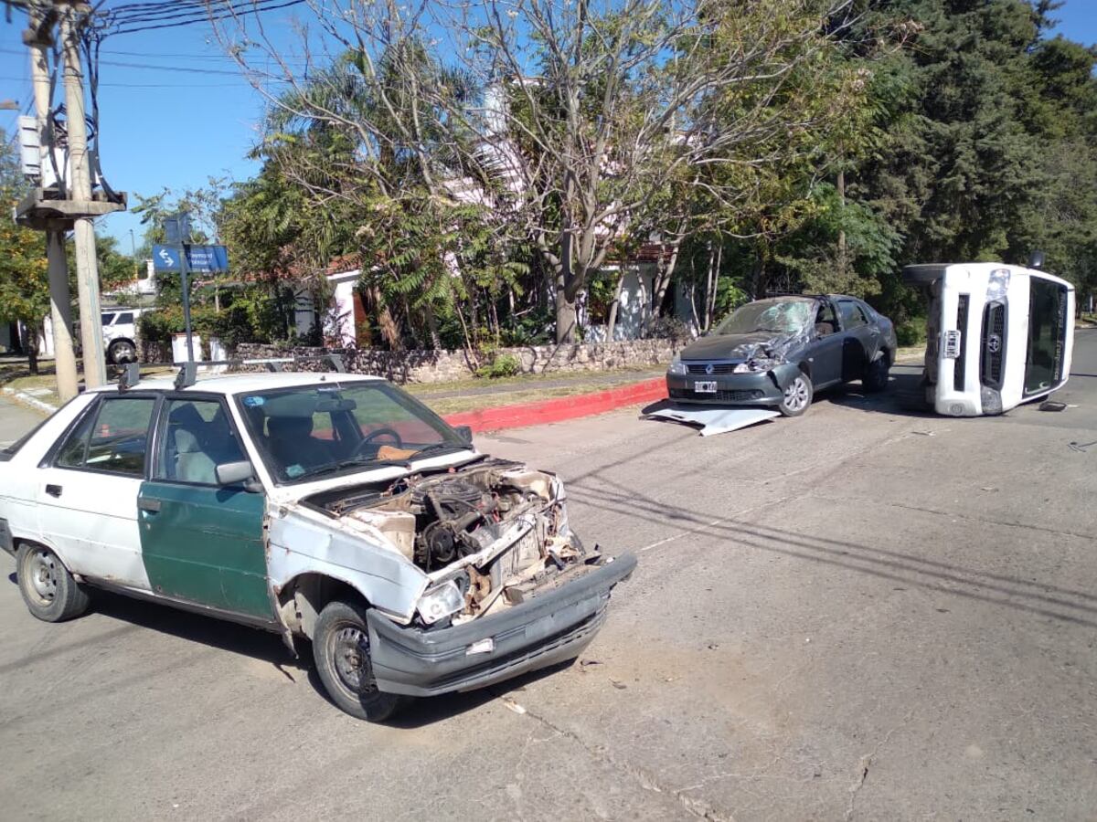 Choque en Heriberto Martínez y Poincaré, Argüello. (La Voz)
