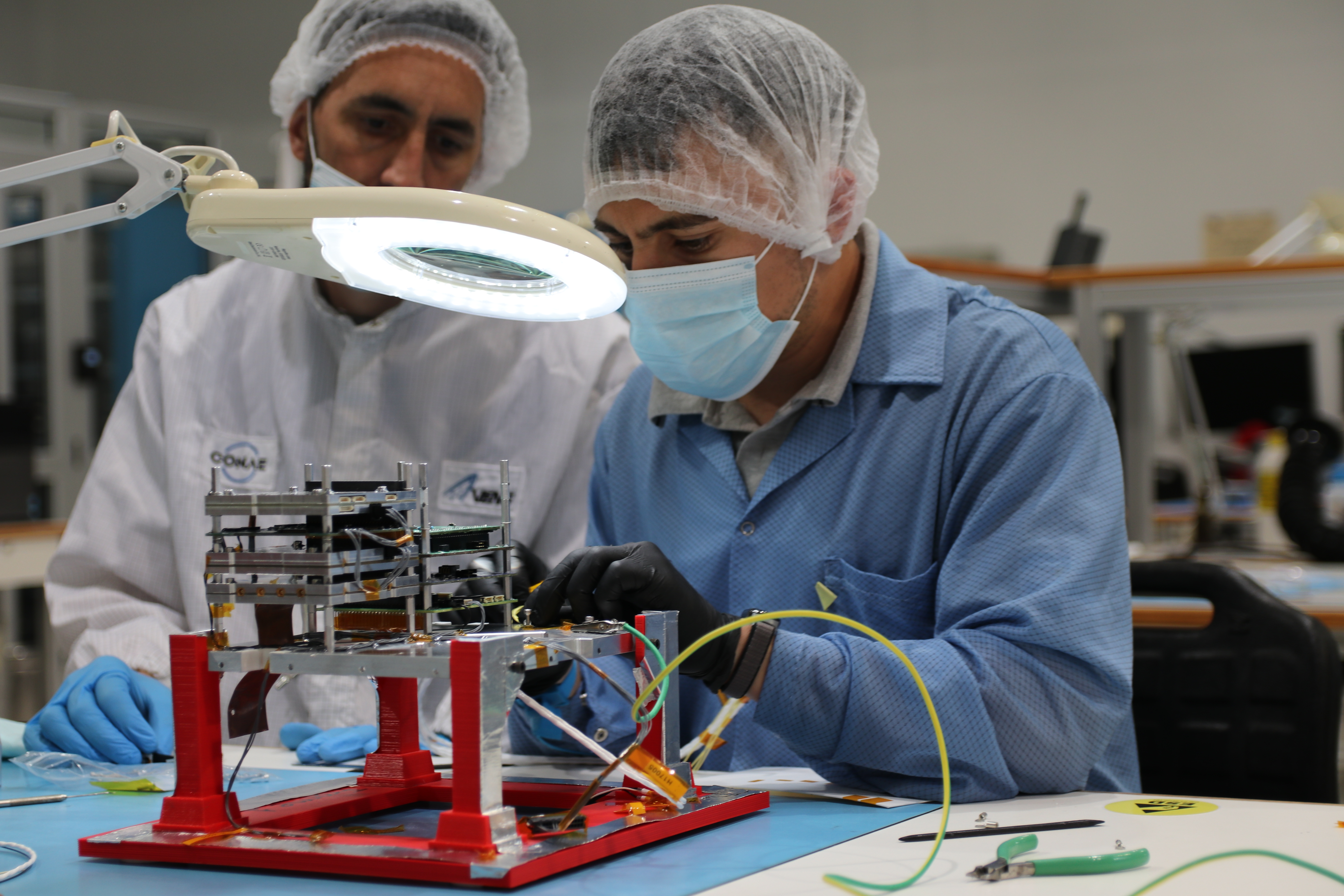 La participación nacional se concretará a través del microsatélite Atenea. (Conae)