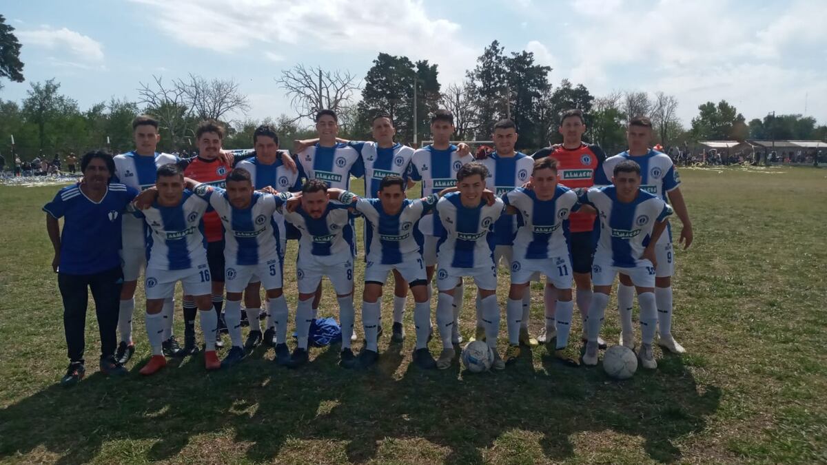 Adrián Rodríguez Teruel.  Con 51 años es el jugador más viejo en actividad en la historia de la Liga Regional de Fútbol San Francisco. (Gentileza Resumen Deportivo).
