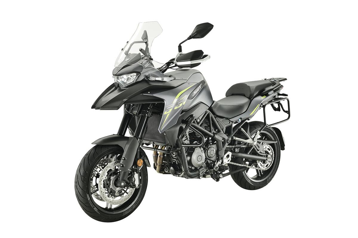 La SRT 550 es la propuesta de cilindrada media para el mundo de las Maxi Trail.